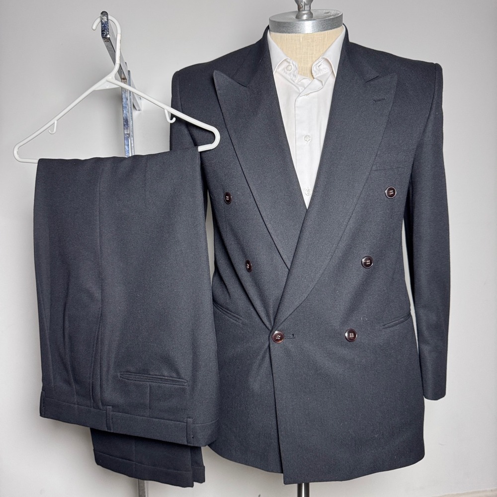 Cellini Collection Suit Mens 38R 33W Charcoal Gray Solid Double Breasted Peak